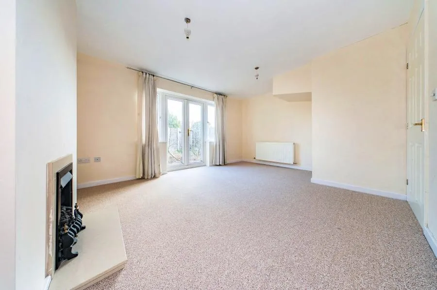 Meadowcroft Court, Runcorn, WA7, photo 4