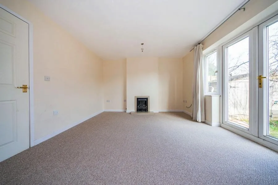 Meadowcroft Court, Runcorn, WA7, photo 3