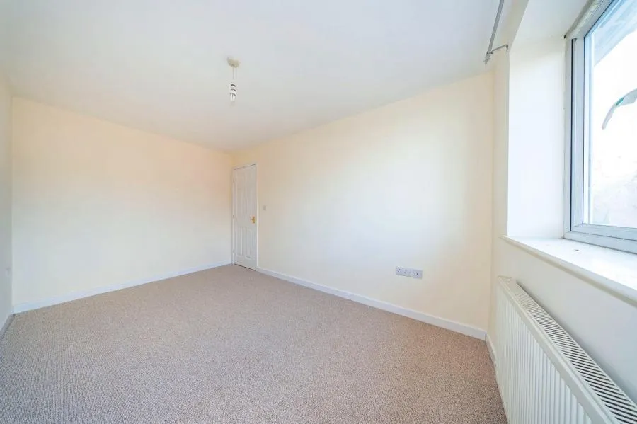Meadowcroft Court, Runcorn, WA7, photo 5