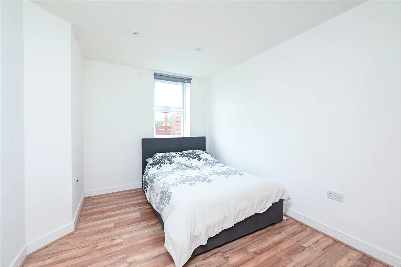 Plough Road, Yateley, GU46, photo 7