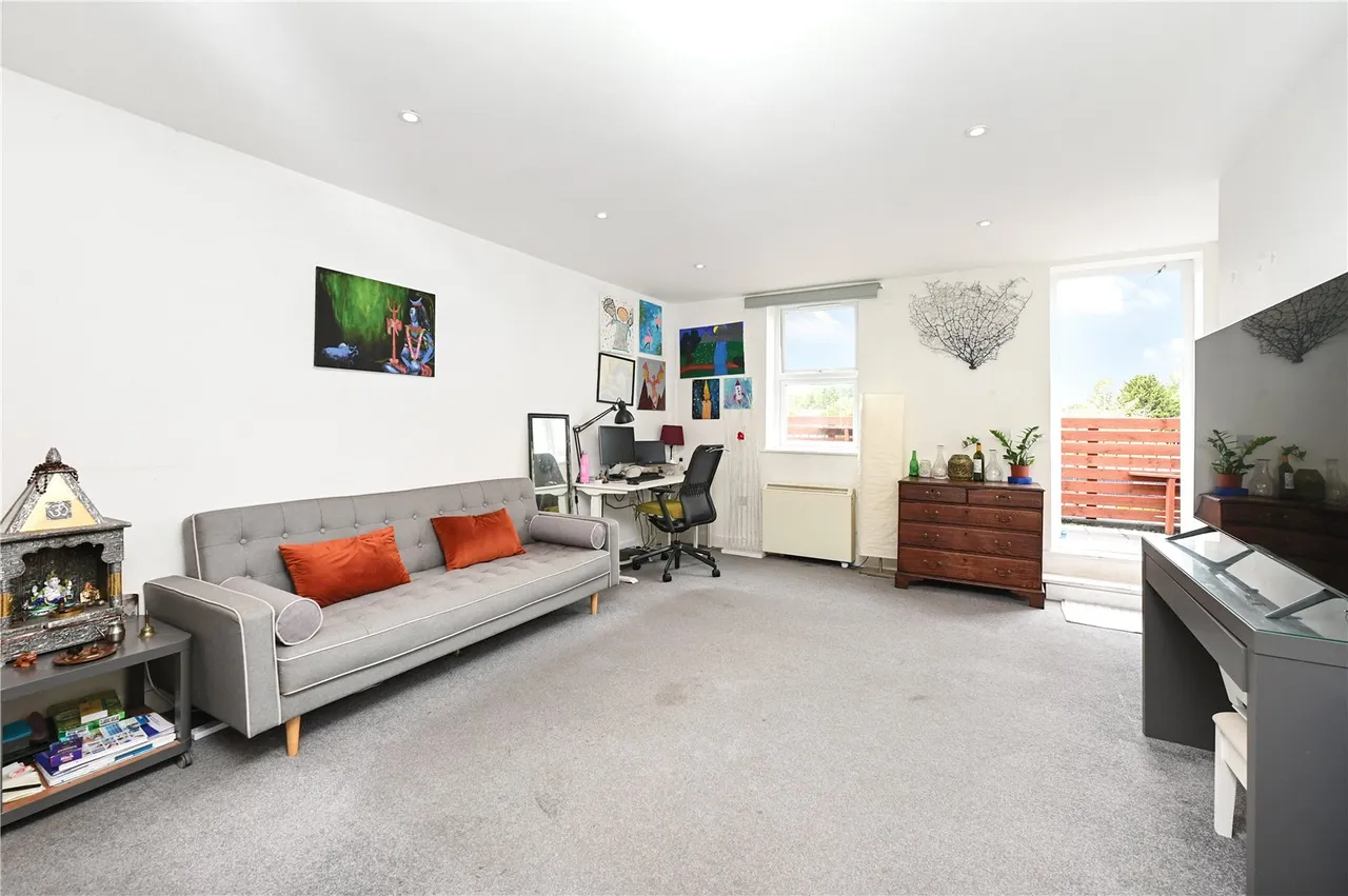 Plough Road, Yateley, GU46, photo 4