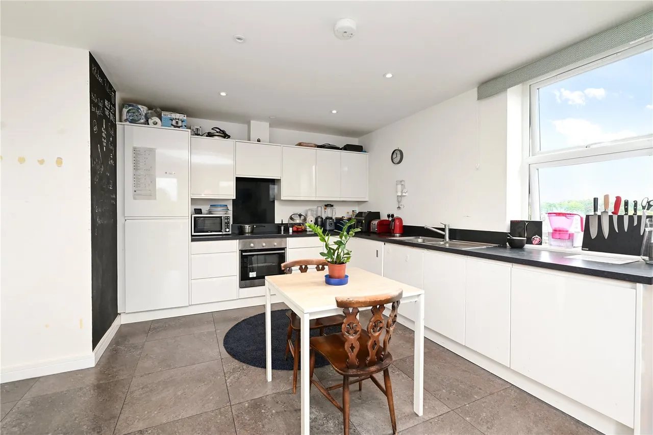 Plough Road, Yateley, GU46, photo 3