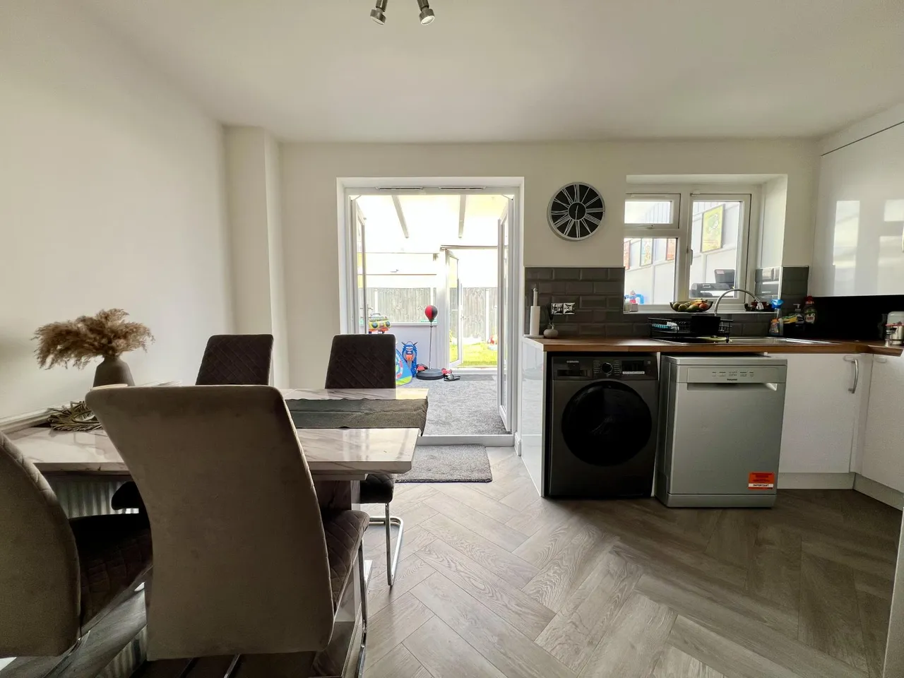 Hunters Way, Slough, SL1, photo 17