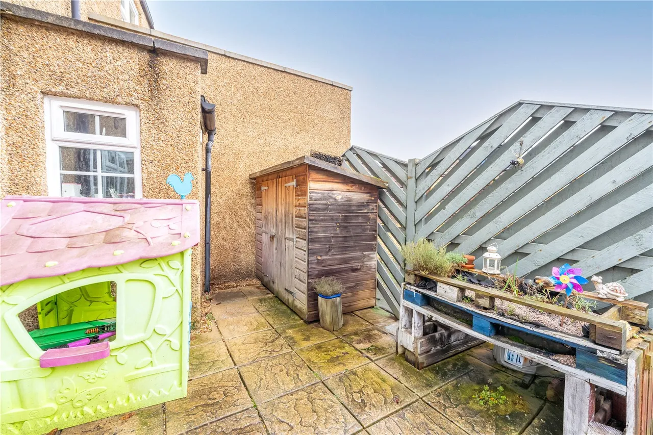 Staines Road, Twickenham, TW2 5BG, photo 17