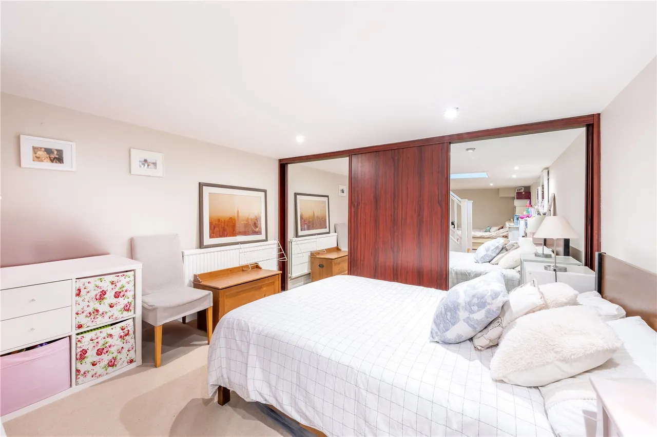 Staines Road, Twickenham, TW2 5BG, photo 8