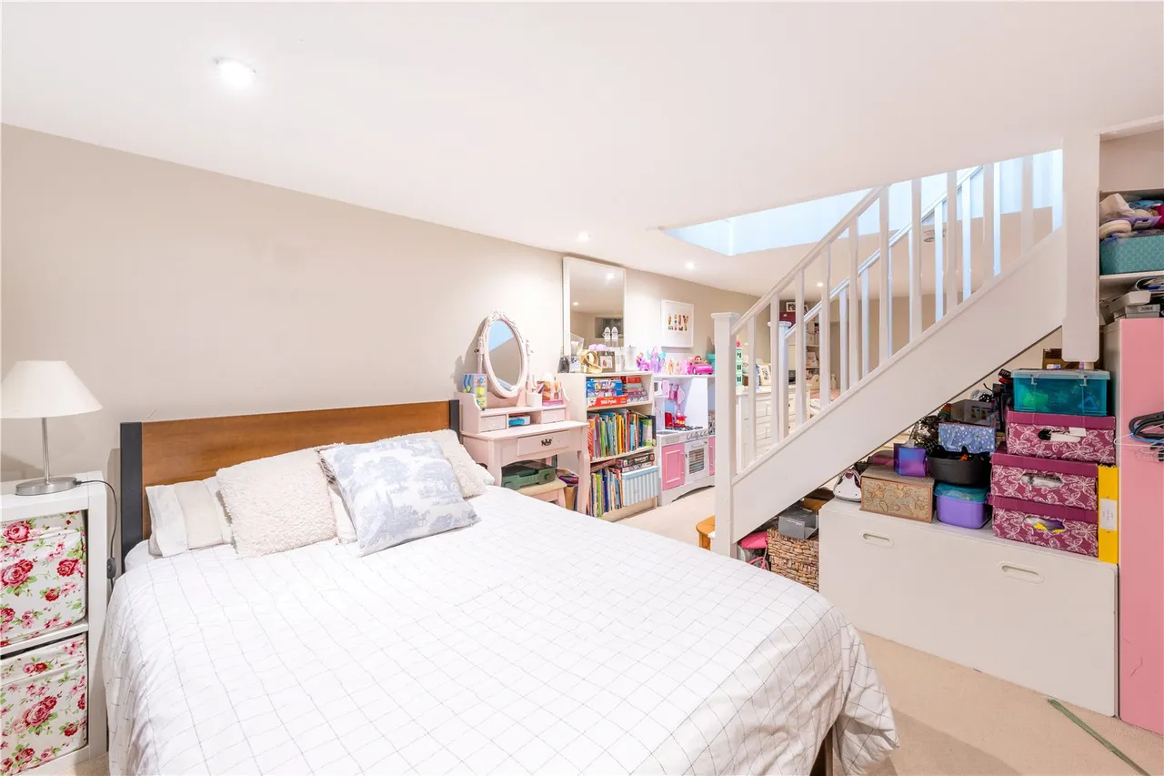 Staines Road, Twickenham, TW2 5BG, photo 7