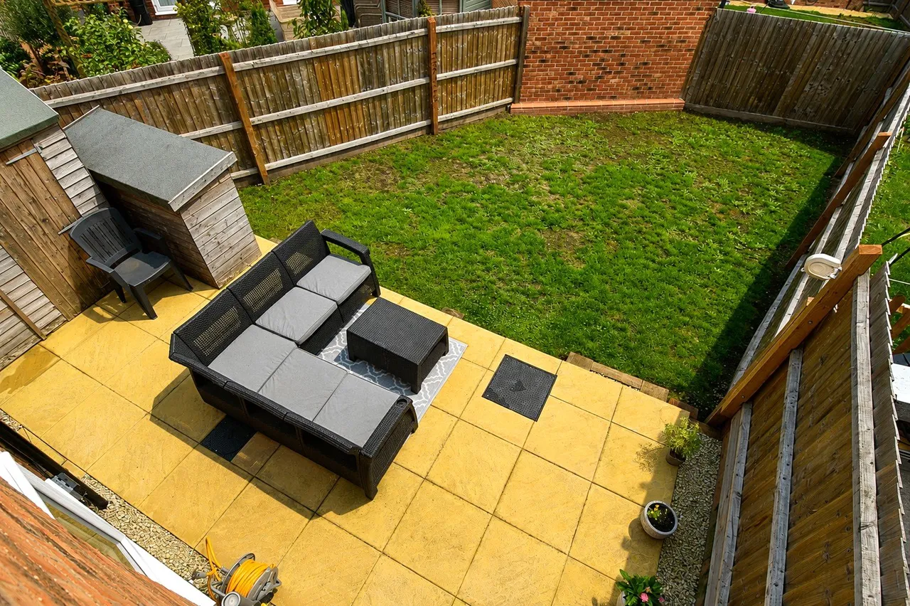 Mitchell Road, Copcut, WR9, photo 9