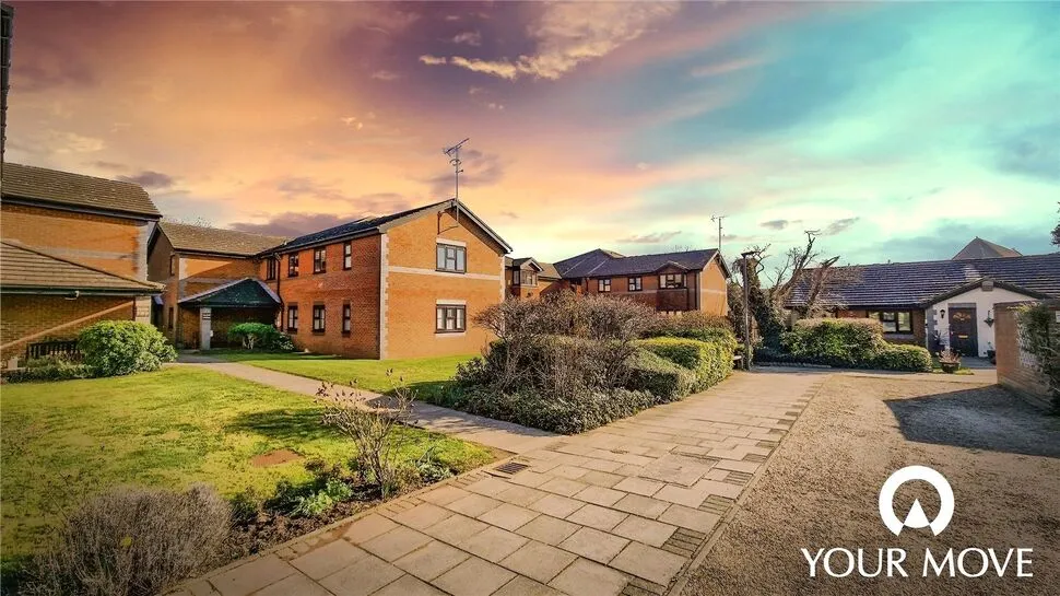 2 bed flat for sale — Friars Mews, London, SE9