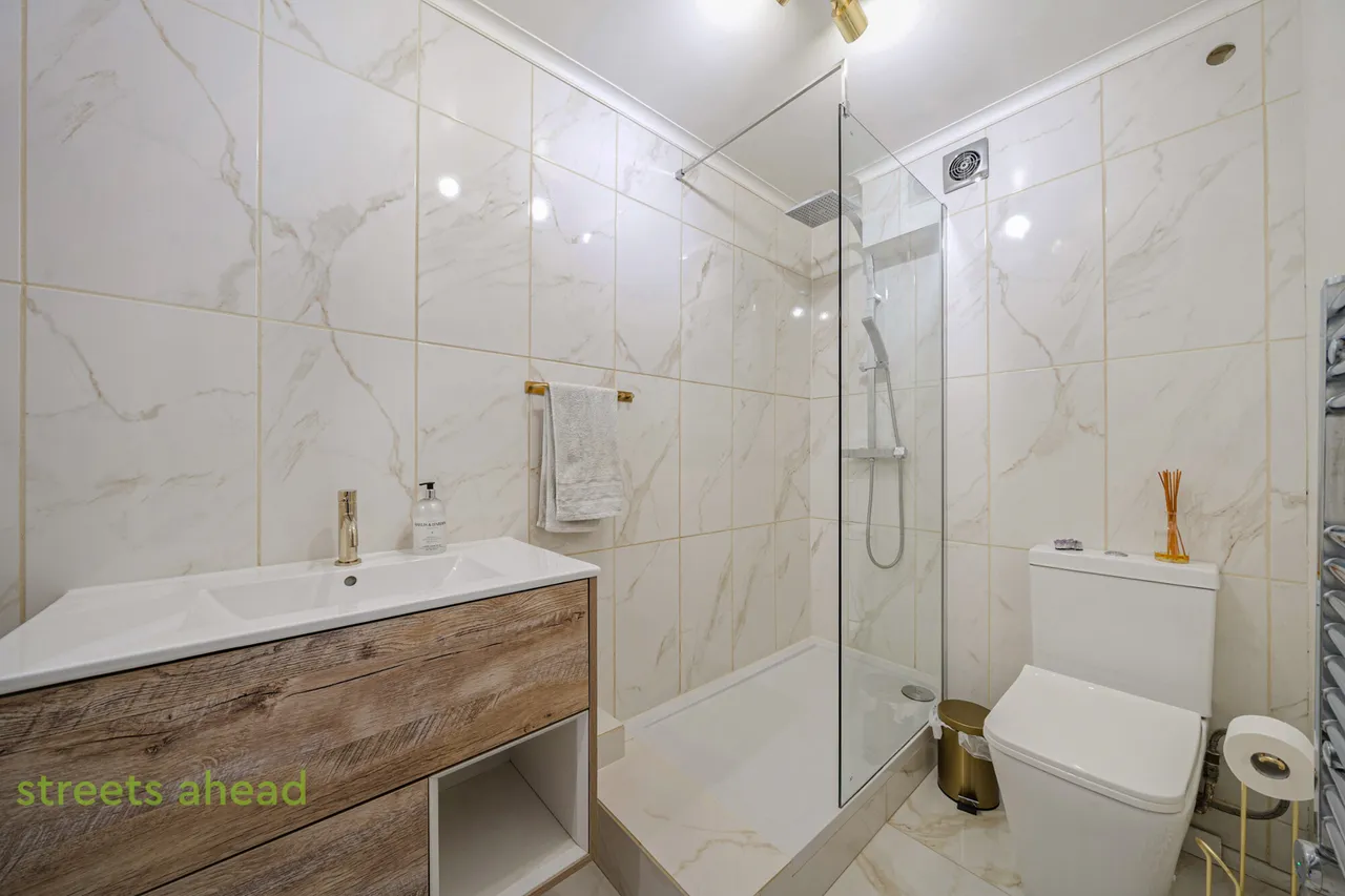 Selhurst Road, London, SE25, photo 6