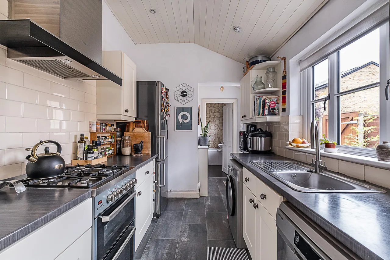 Alfred Road, Kingston Upon Thames, KT1, photo 2