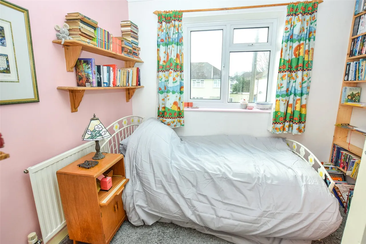 Oaken Copse Crescent, Farnborough, Hampshire, GU14 8DS, photo 12