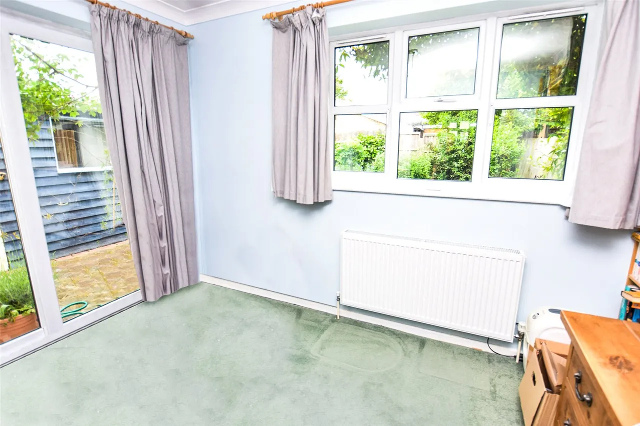 Oaken Copse Crescent, Farnborough, Hampshire, GU14 8DS, photo 7