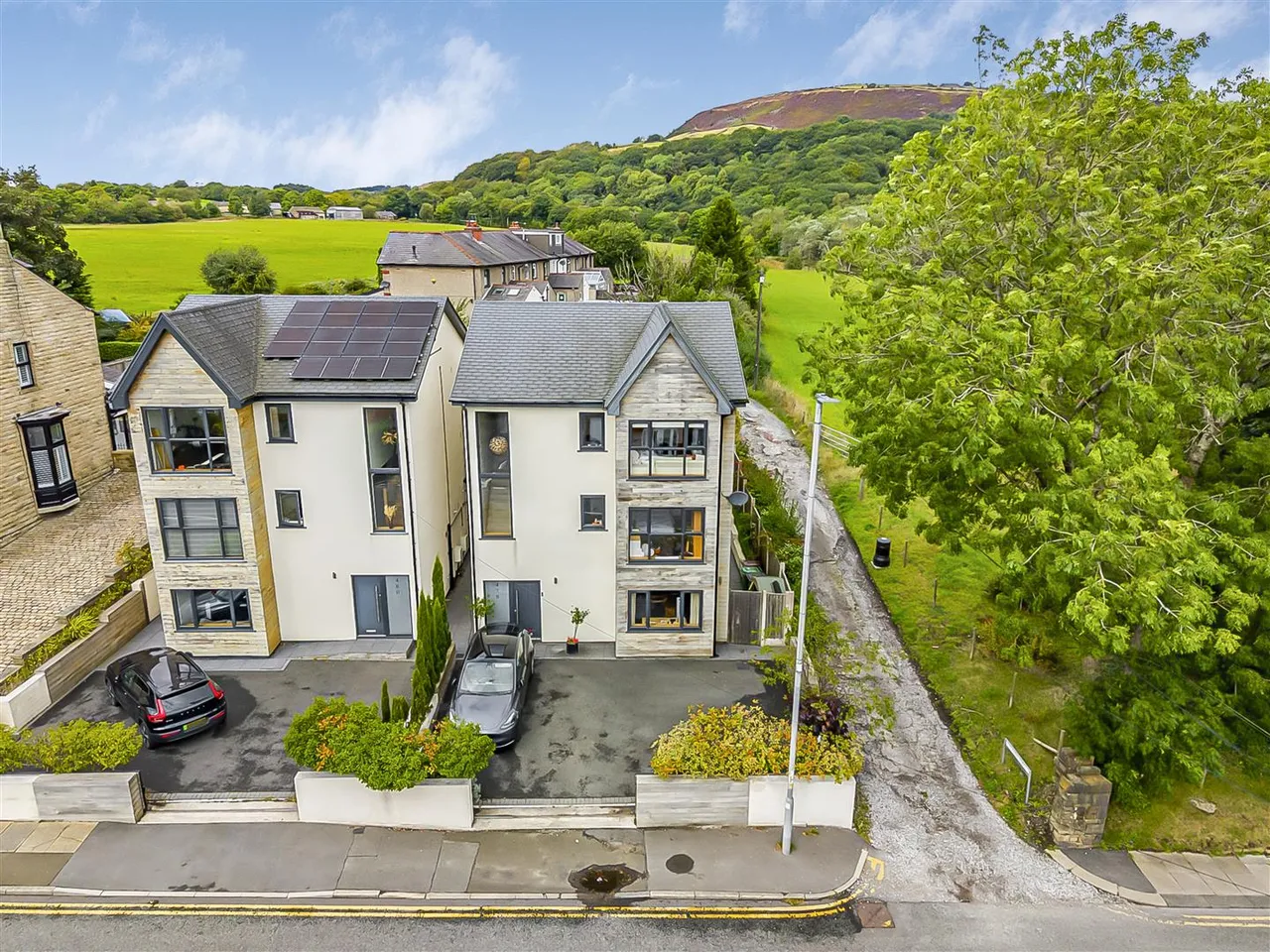 4 bed house for sale — Bolton Road West, Holcombe Brook, Bury, BL0 9RU