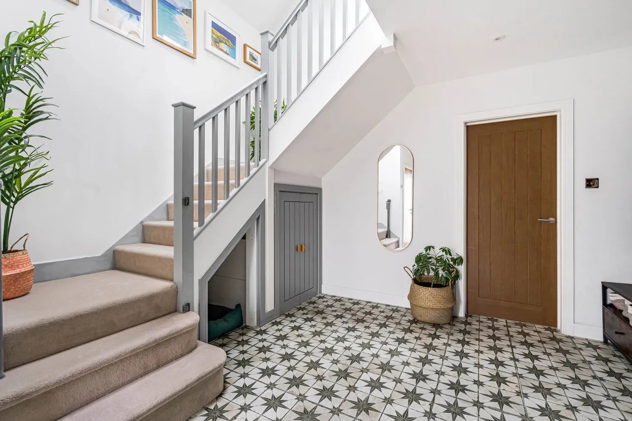 Minster Road, Busbridge, GU7, photo 15