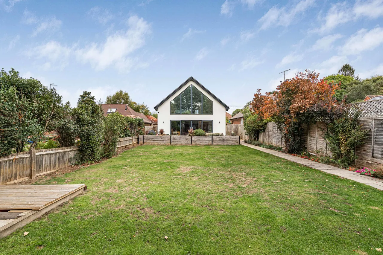 Minster Road, Busbridge, GU7, photo 36