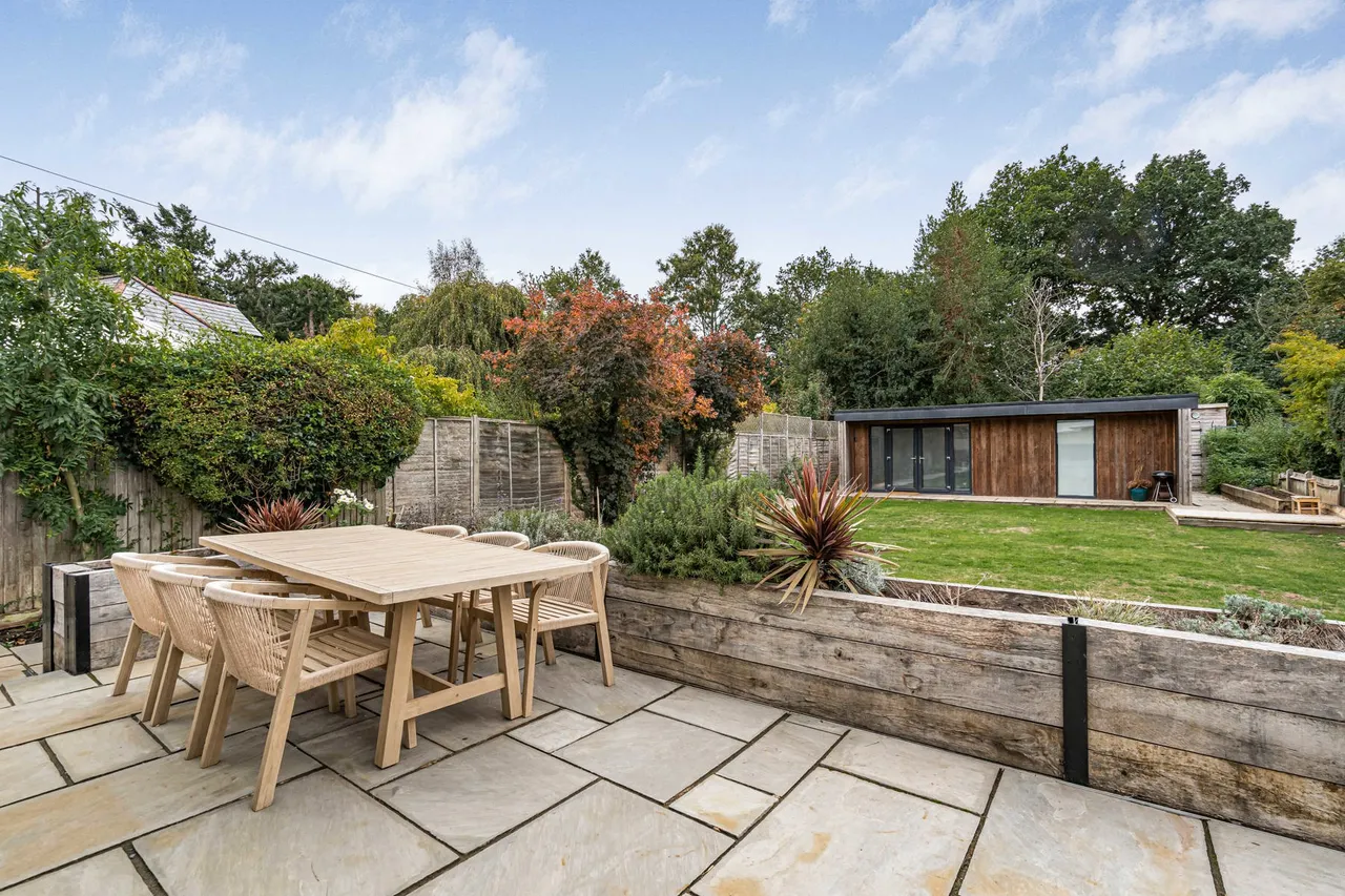 Minster Road, Busbridge, GU7, photo 4