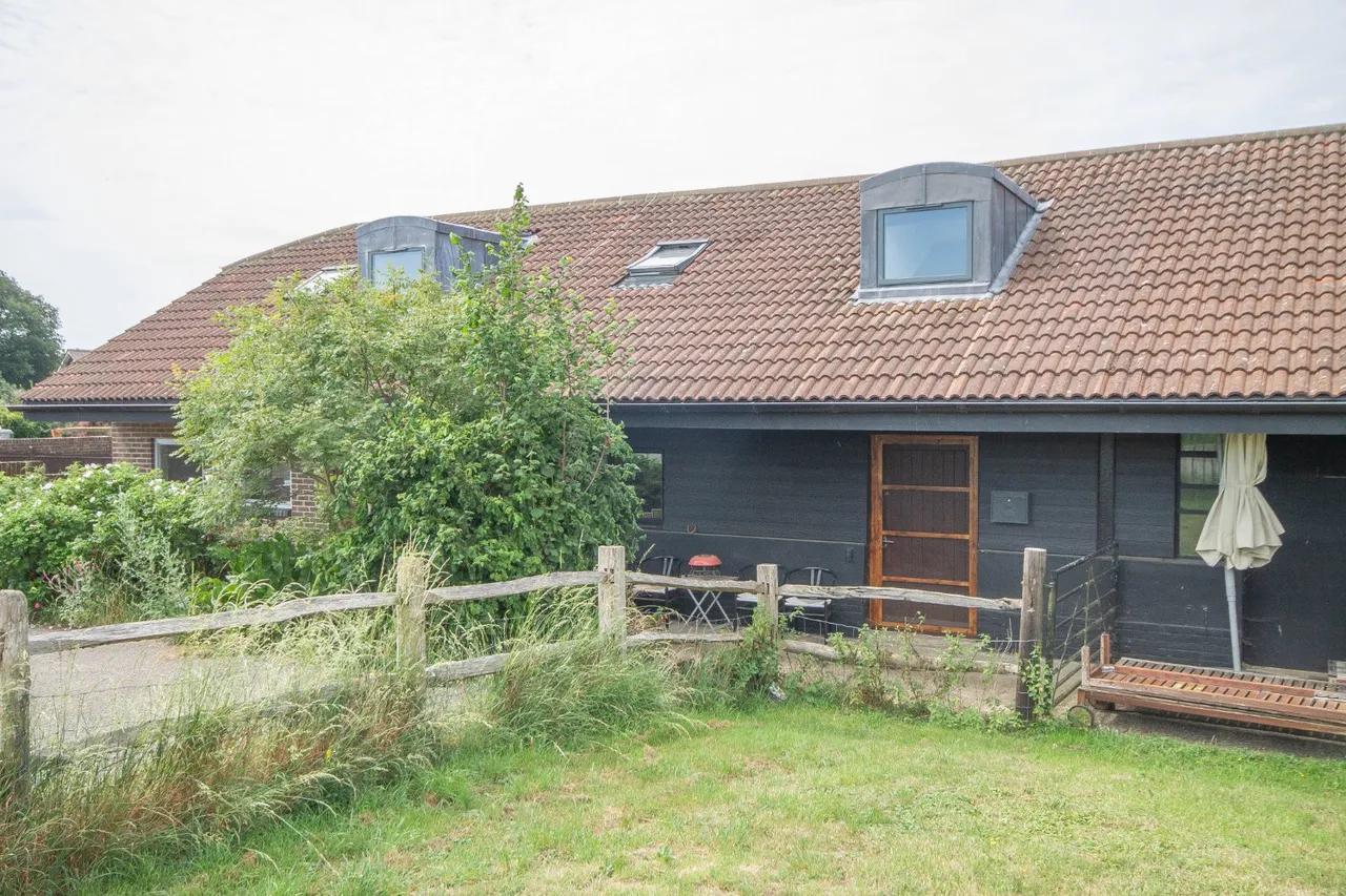 3 bed flat for sale, The Old Racecourse, Lewes, BN7