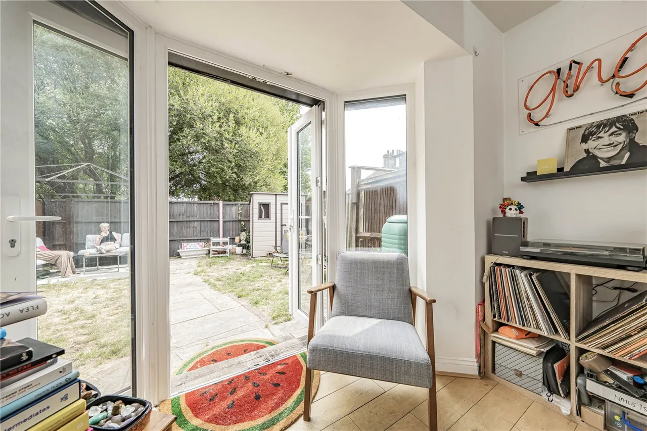 Botsford Road, Wimbledon Chase, photo 4
