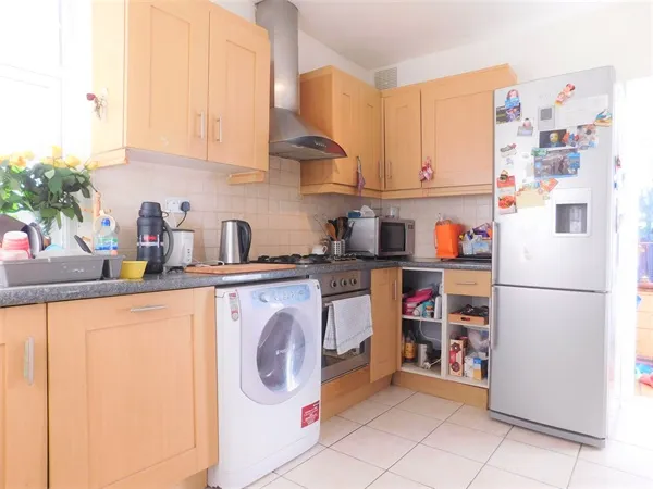 Ravenor Park Road, Greenford, Greenford, Greater London, UB6 9QY, photo 2