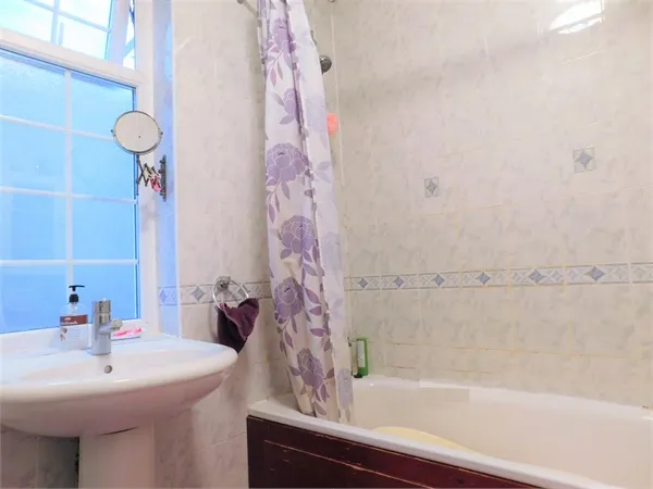 Ravenor Park Road, Greenford, Greenford, Greater London, UB6 9QY, photo 7