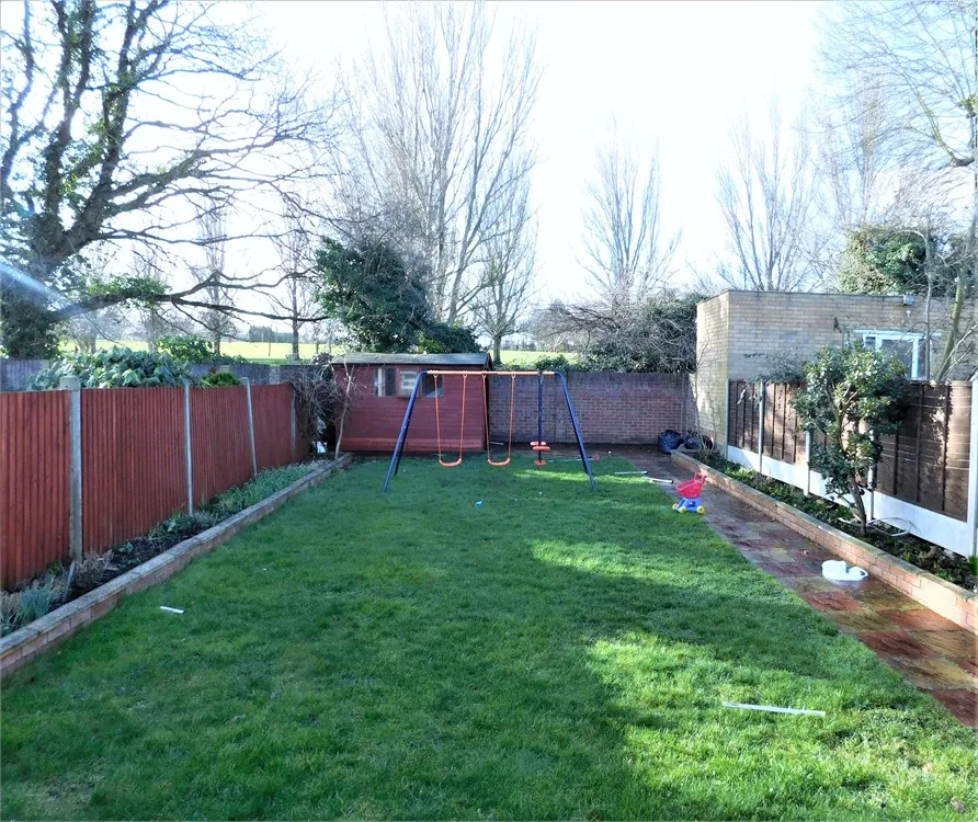 Ravenor Park Road, Greenford, Greenford, Greater London, UB6 9QY, photo 3