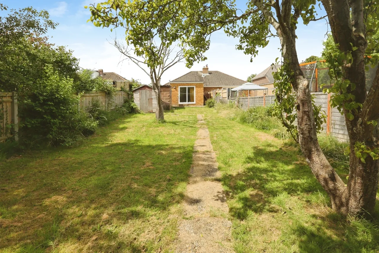 Coombe Farm Avenue, Fareham, photo 10