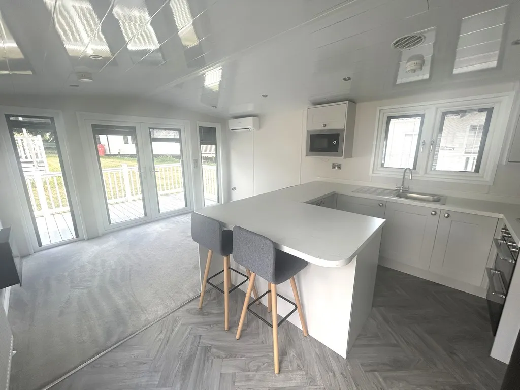 Sewardstone Road, London, E4, photo 2
