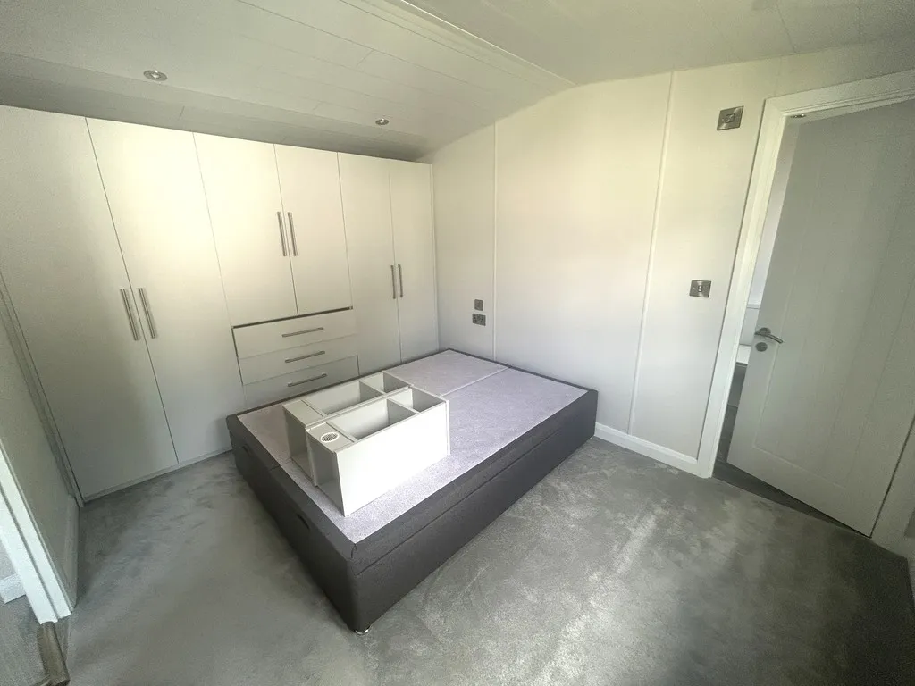 Sewardstone Road, London, E4, photo 5