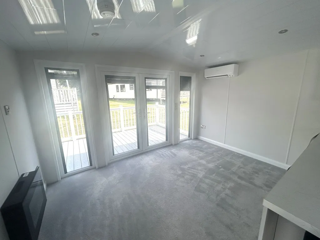 Sewardstone Road, London, E4, photo 3