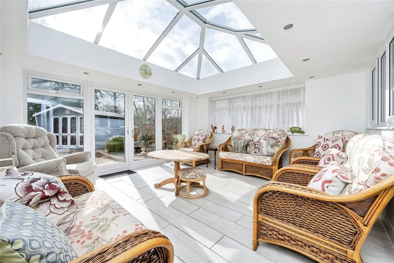 Poplar Close, Leighton Buzzard, Bedfordshire, LU7, photo 10