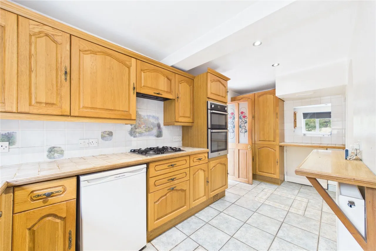 Fairford Road, Tilehurst, RG31, photo 5
