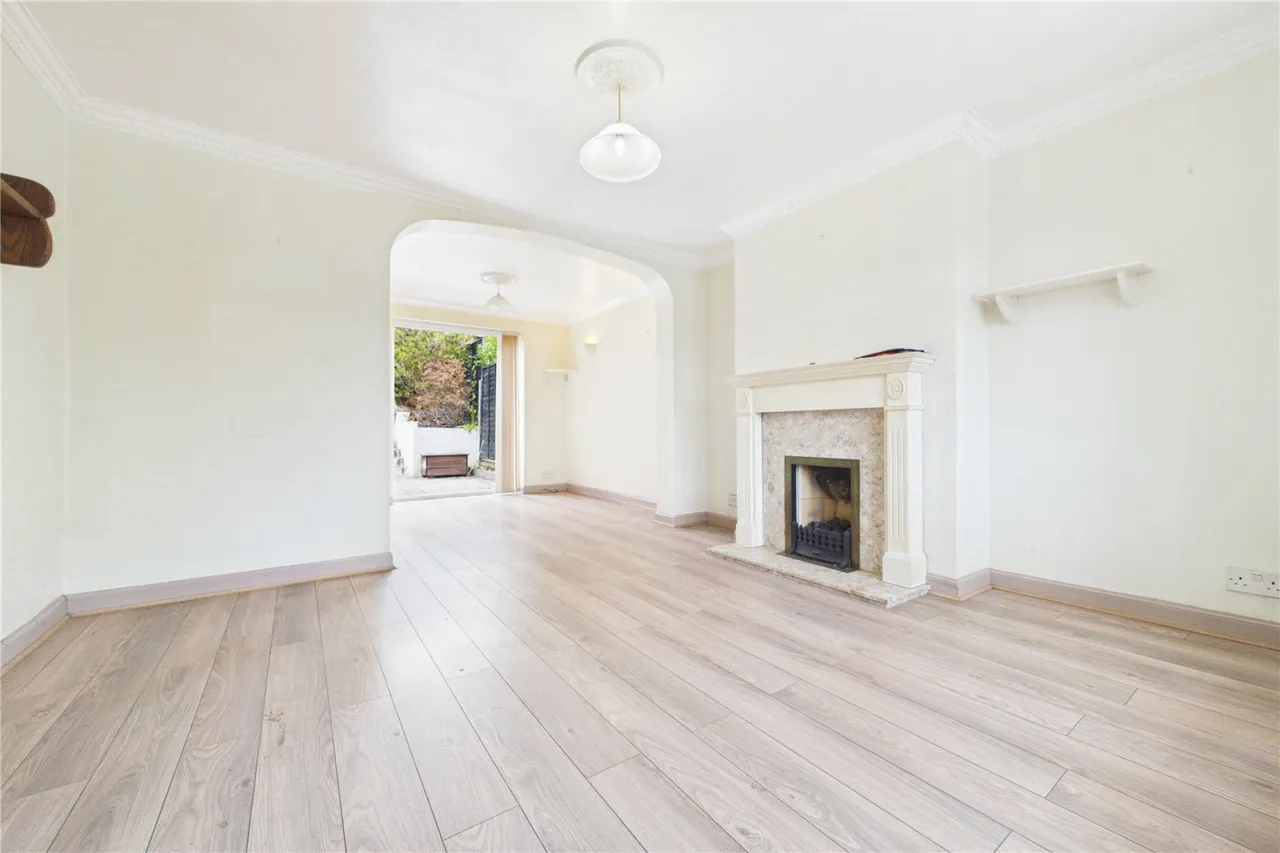 Fairford Road, Tilehurst, RG31, photo 2