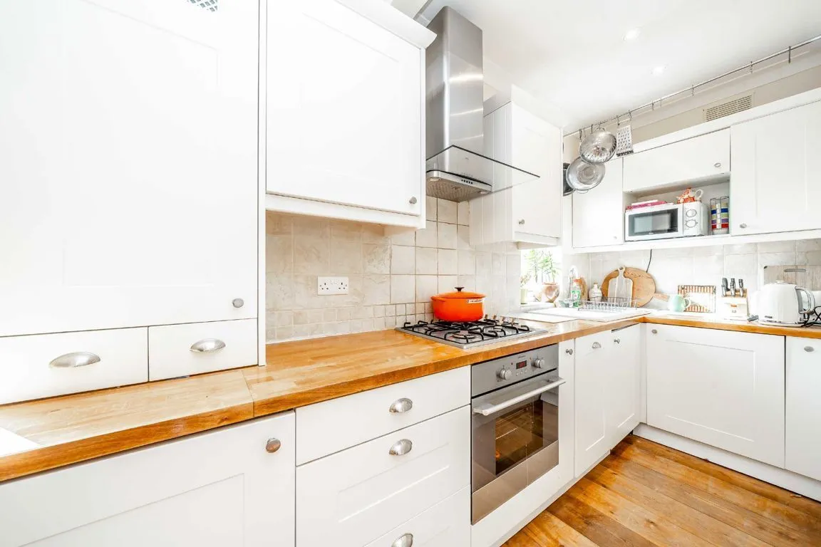 Wellington Gardens, TW2, photo 5