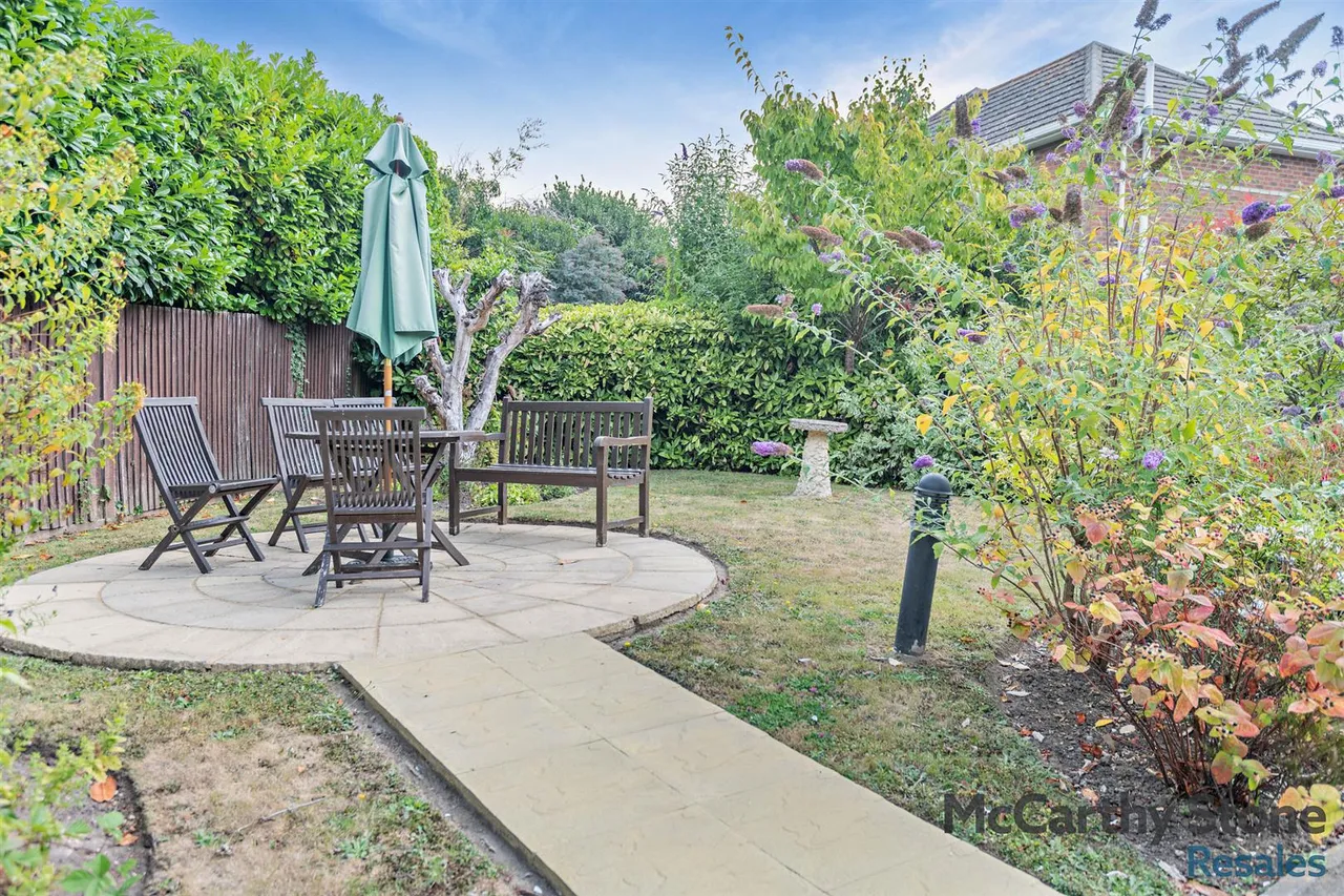 Avenue Road, Lymington, SO41, photo 18