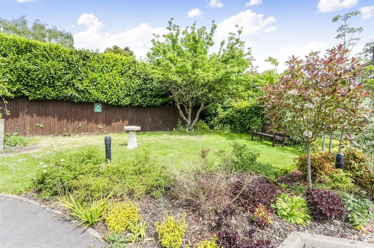 Avenue Road, Lymington, SO41, photo 13