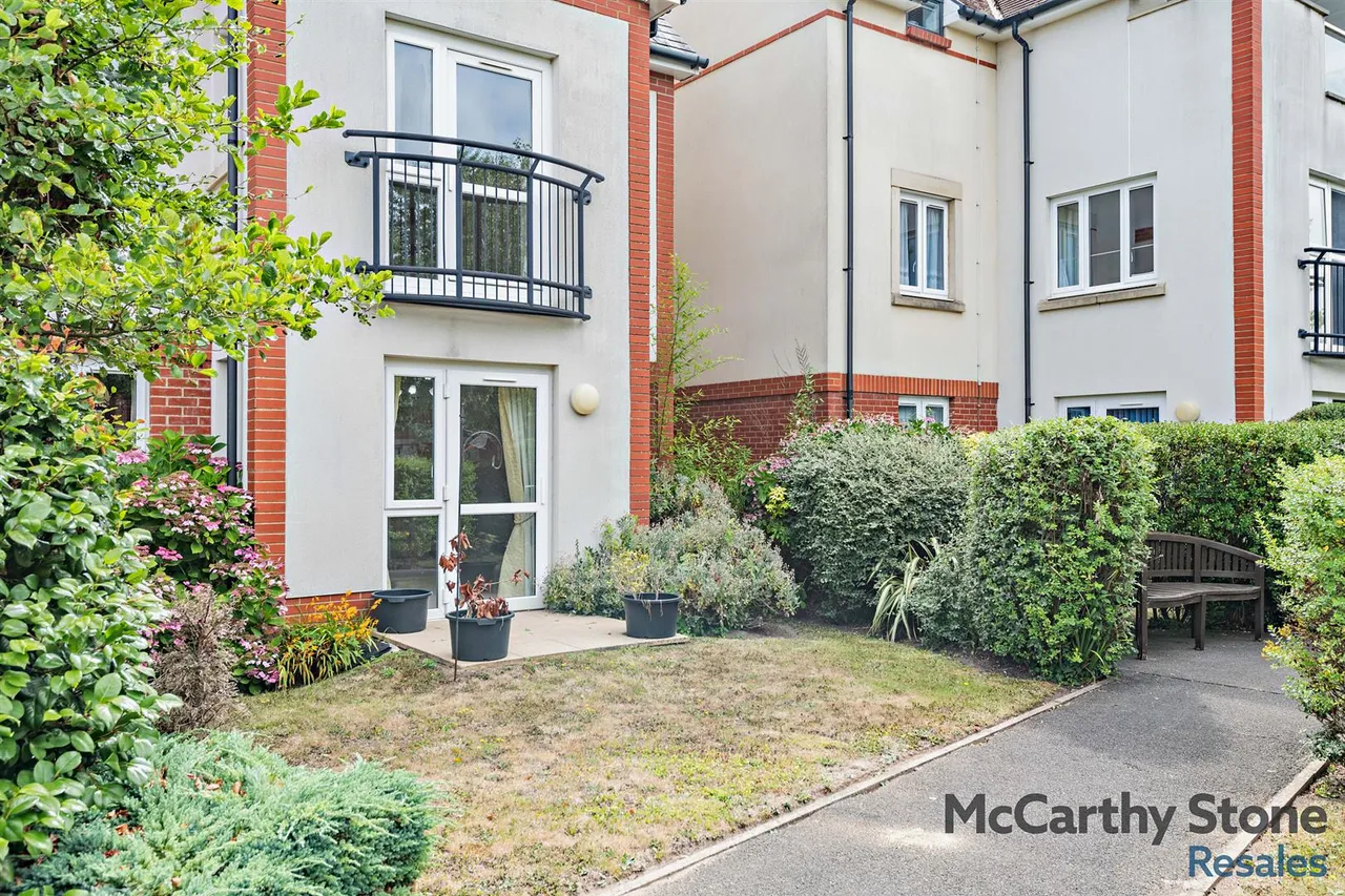 Avenue Road, Lymington, SO41, photo 12