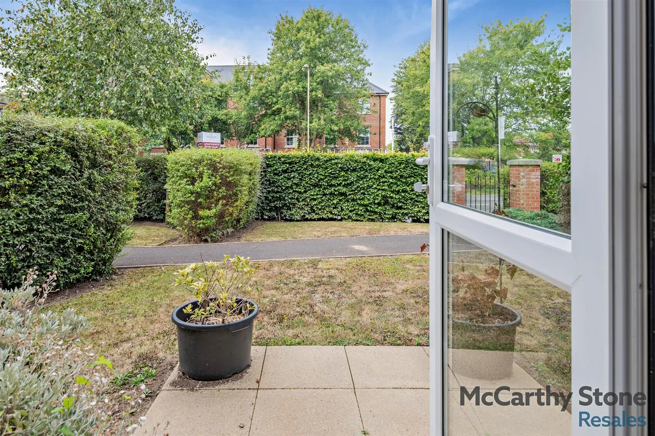 Avenue Road, Lymington, SO41, photo 10