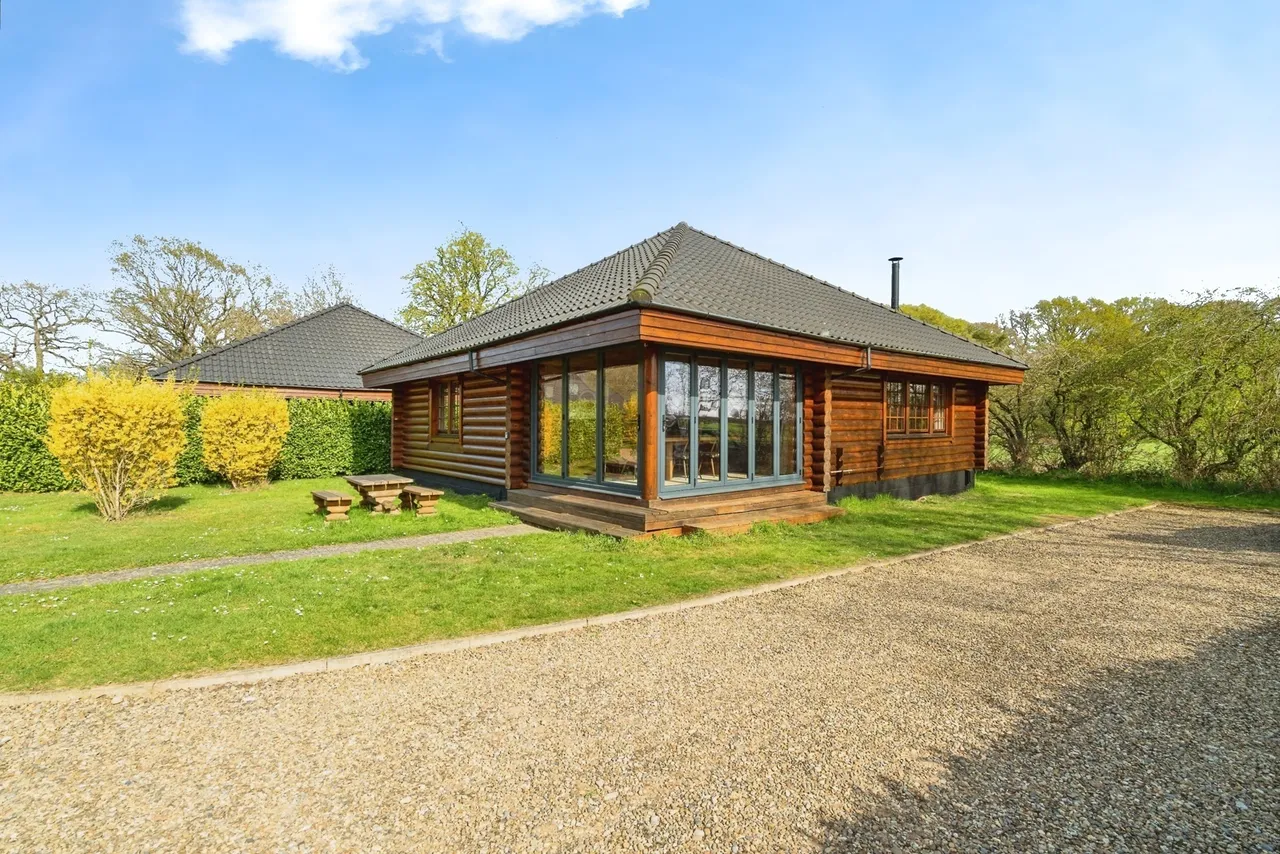 2 bed house for sale — Langmere Lakes, Old Church Road, Frettenham, Norwich, NR12