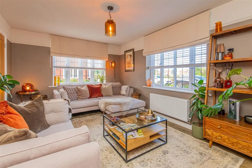 Queens Close, Harpole, photo 2