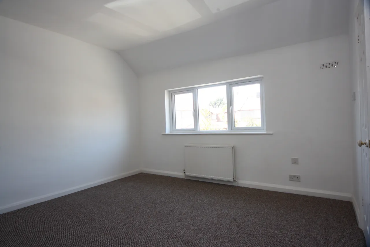 Killowen Avenue, Northolt, UB5, photo 3