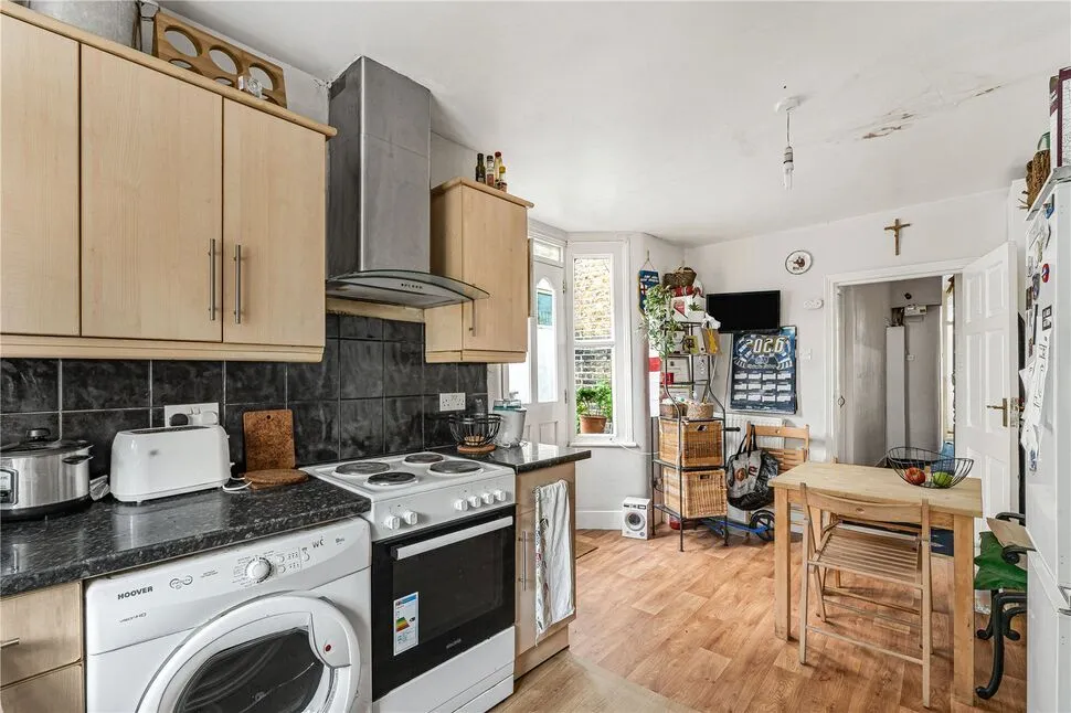 Millais Road, London, E11, photo 4