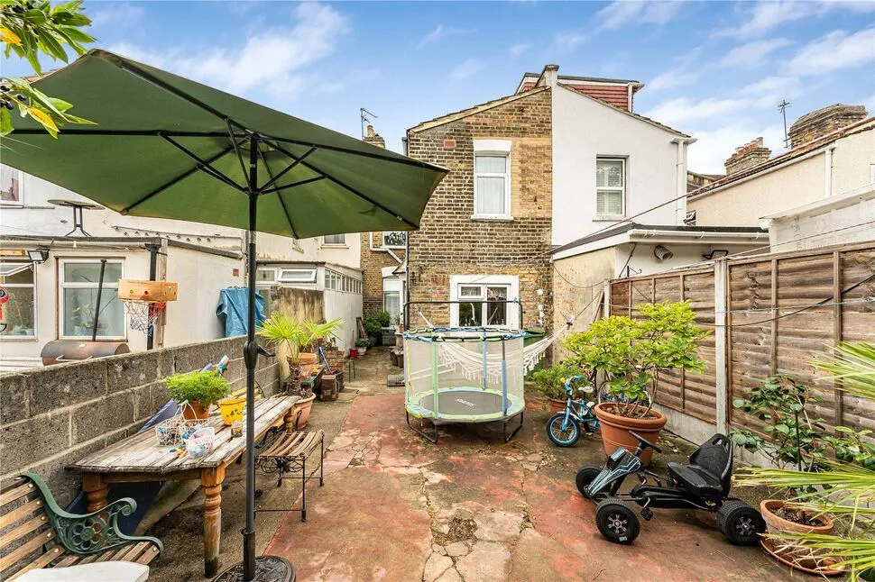 Millais Road, London, E11, photo 10