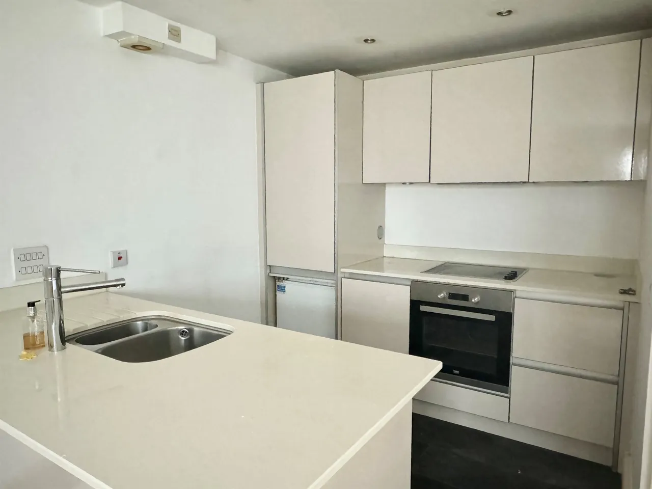 North Street, Swindon, SN1, photo 3