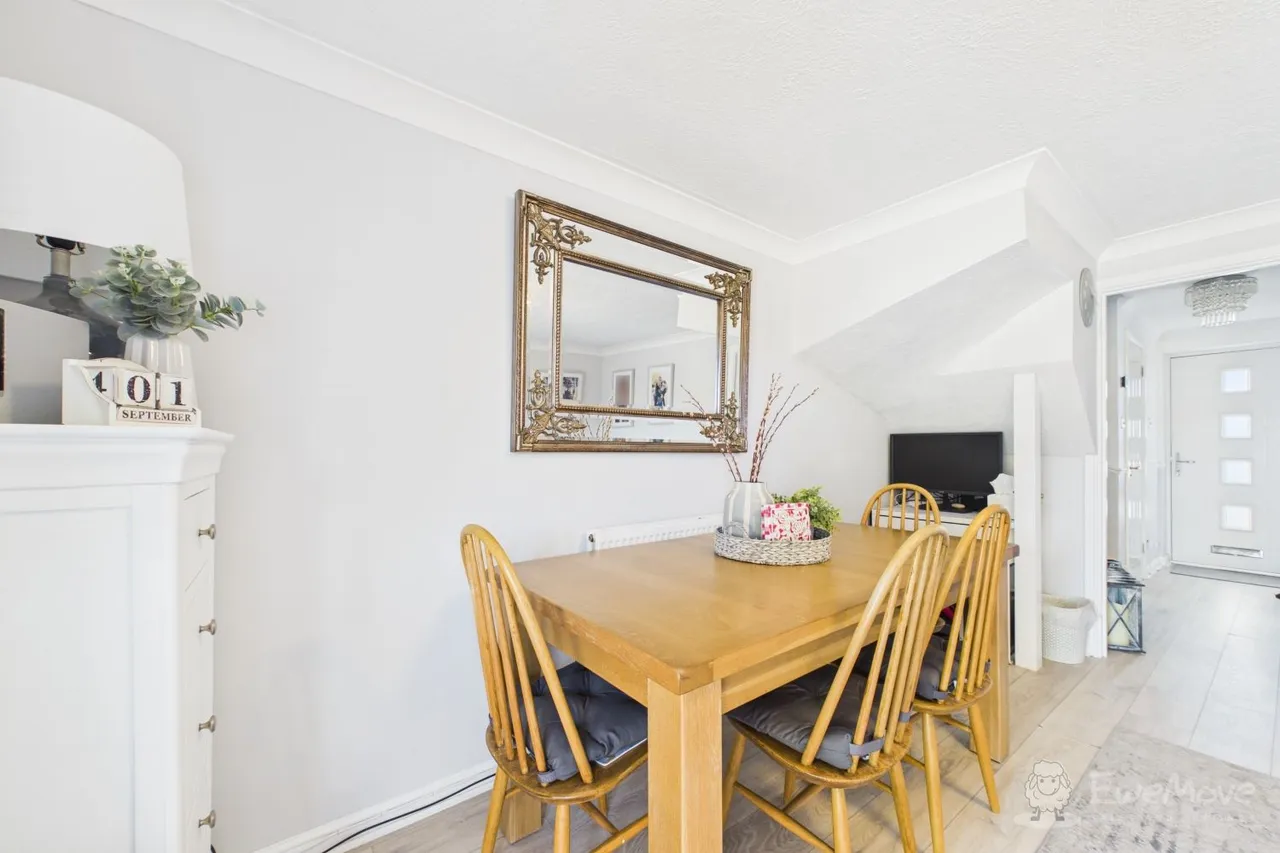 Gray Close, Hawkinge, CT18, photo 9