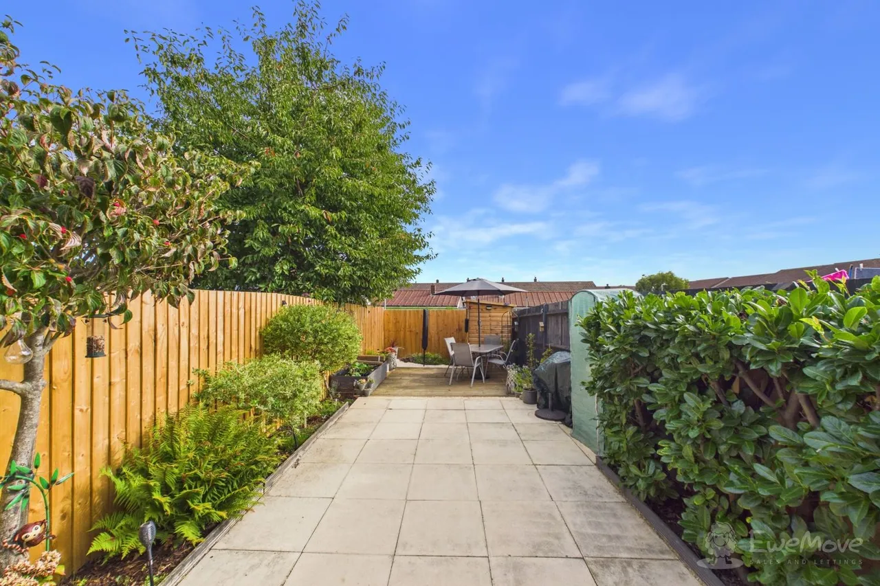Gray Close, Hawkinge, CT18, photo 22