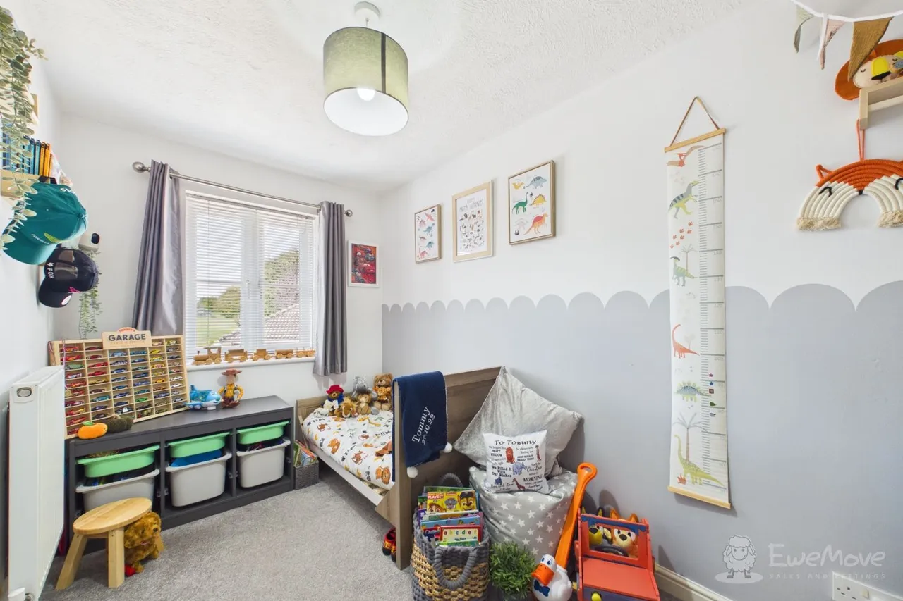 Gray Close, Hawkinge, CT18, photo 13