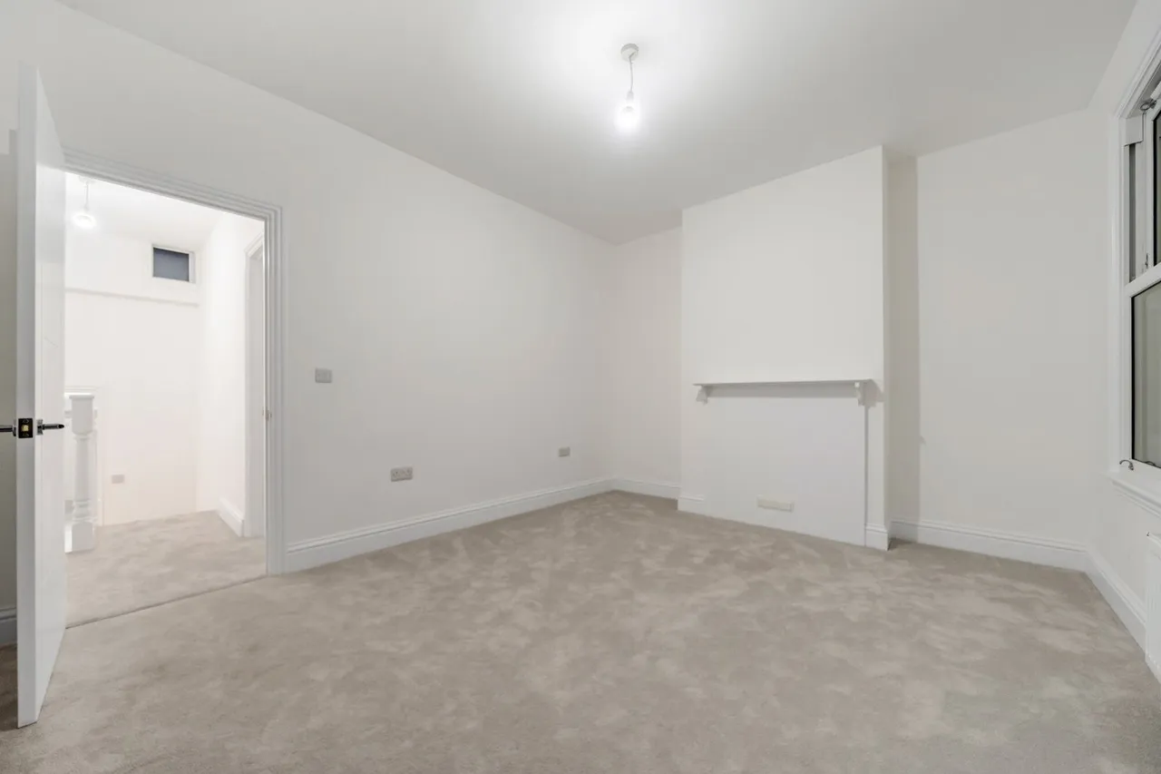 Nutcroft Road, SE15, photo 8