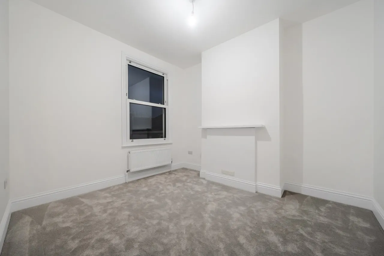 Nutcroft Road, SE15, photo 12