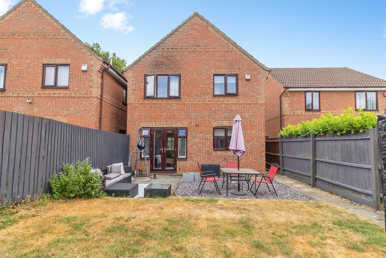 Holst Crescent, Old Farm Park, MK7, photo 19