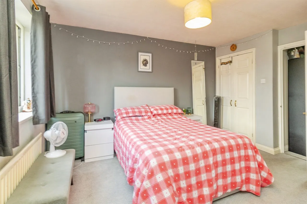 Holst Crescent, Old Farm Park, MK7, photo 13